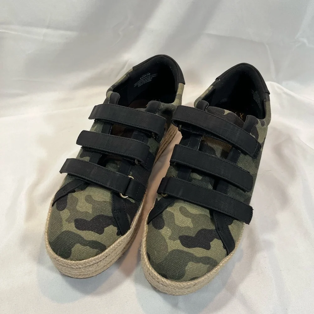 Mix No. 6–Camo Printed Canvas Espadrille Sneakers